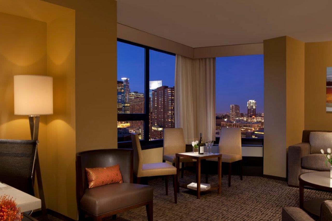 Sheraton Minneapolis Downtown Convention Center מראה חיצוני תמונה