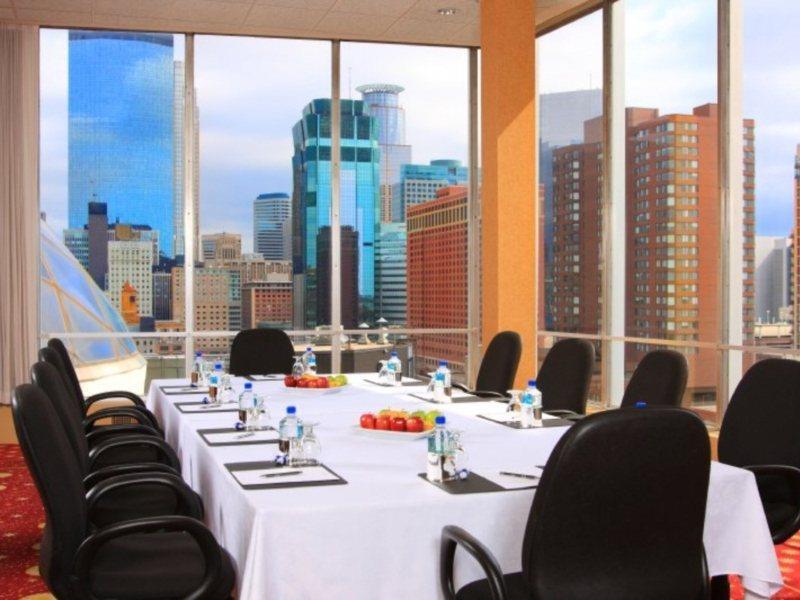 Sheraton Minneapolis Downtown Convention Center מראה חיצוני תמונה