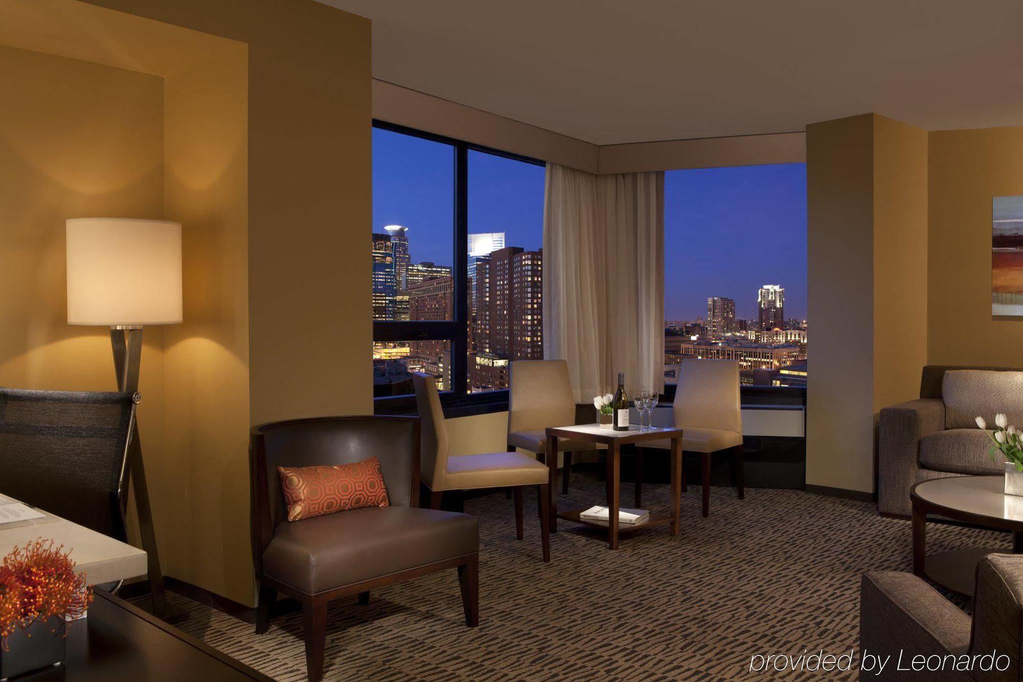 Sheraton Minneapolis Downtown Convention Center מראה חיצוני תמונה